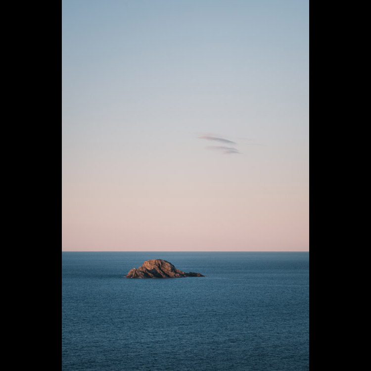 Textures and tones on both sides of the horizon.