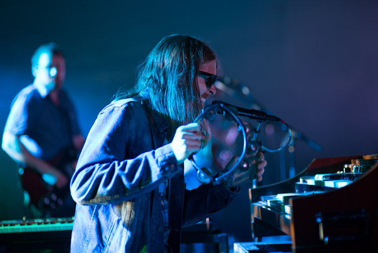 The Sheepdogs lay down some blues-tinted rhythms to get the evening crowd moving.